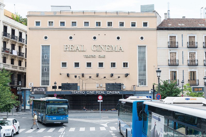 20160606_121358 D4S.jpg - The Teatro Real Cinema (Royal Cinema Theatre) was a cinema and is now hosting live shows. The theatre is located in Plaza de Santa Isabel next to Opera Metro